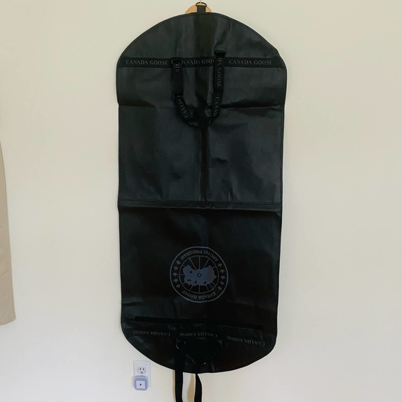 Canada Goose Garment Bag NEW - Picture 1 of 8